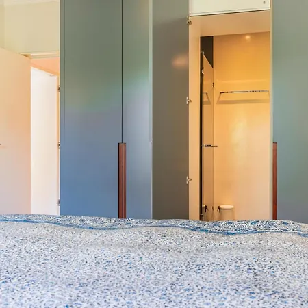 119 - Luxurious Two Bedroom Colina Park Apartamento