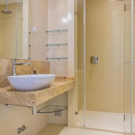 119 - Luxurious Two Bedroom Colina Park Apartamento Cascaes